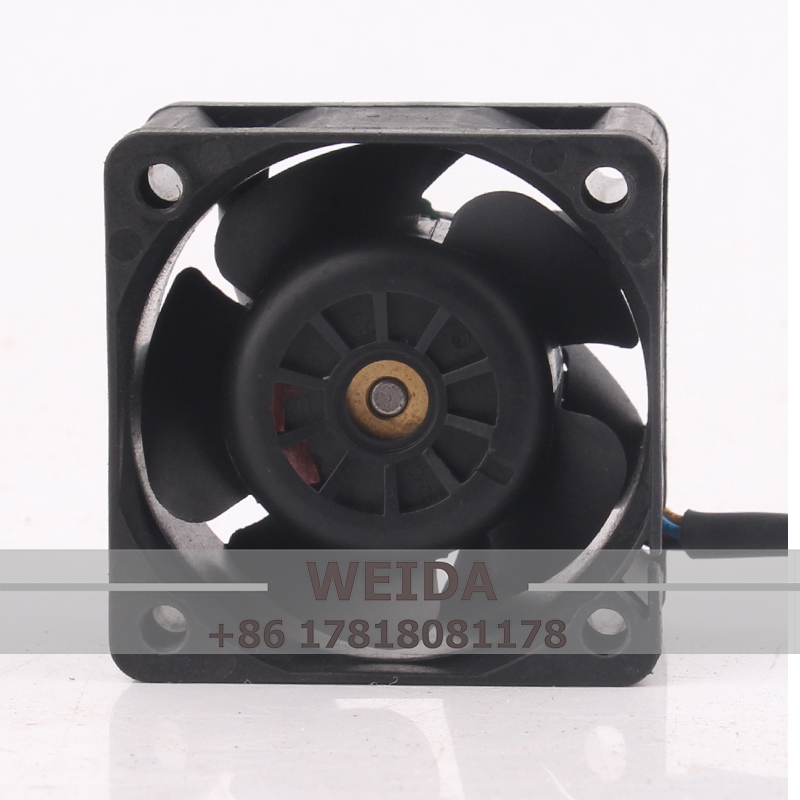 مروحة تبريد لعلبة دلتا 24 فولت - مراجعة Case Fan Controller وسعره